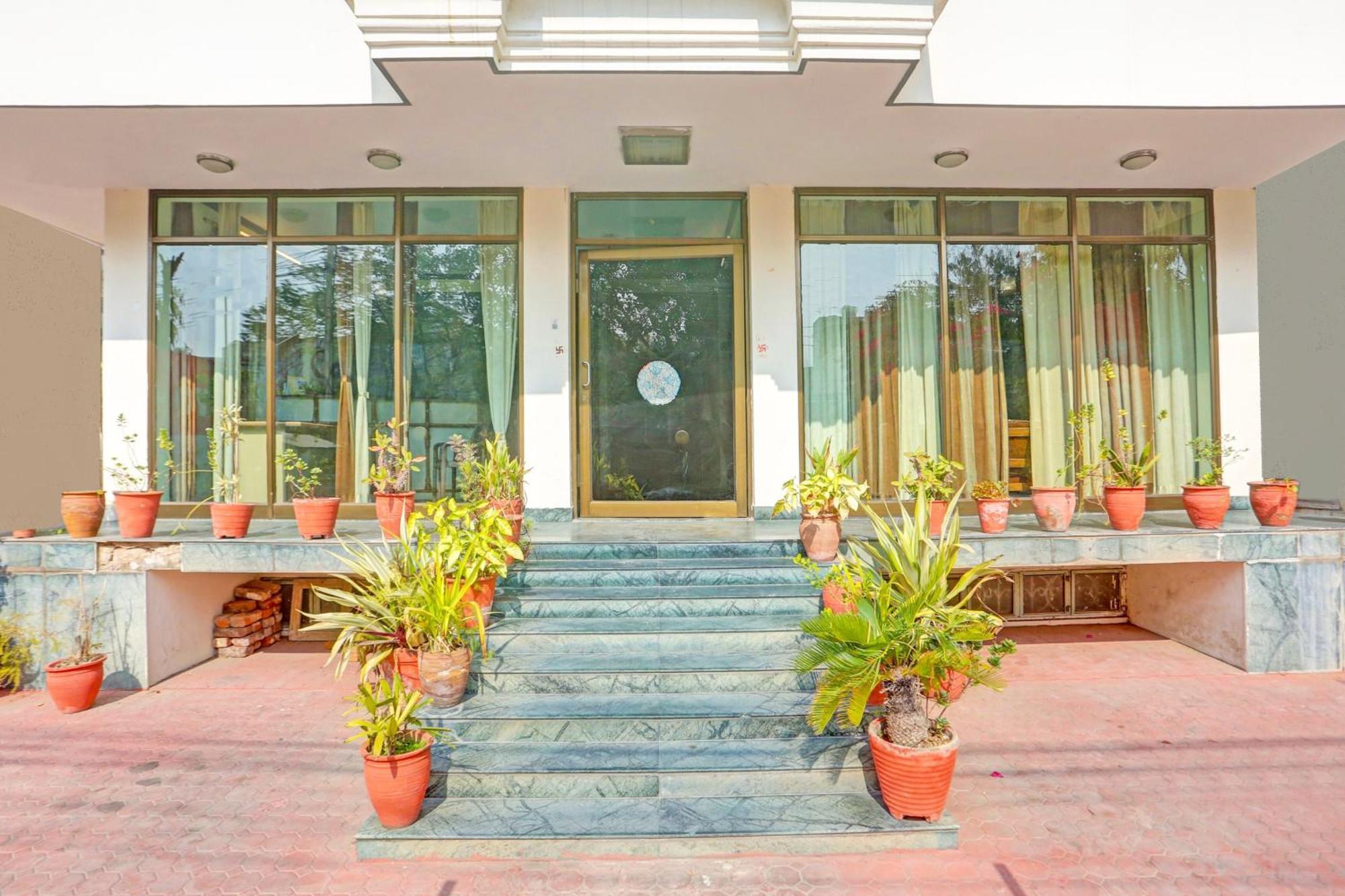 Super Collection O Bani Park Near Collectorate Circle Formerly Anuja Palace ชัยปุระ ภายนอก รูปภาพ